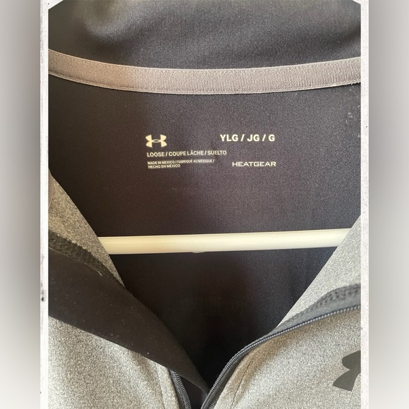 Under Armour Long Sleeve Lightweight Shirt! Youth Lg Gray Heatgear Loose Fit Zip - Picture 4 of 6